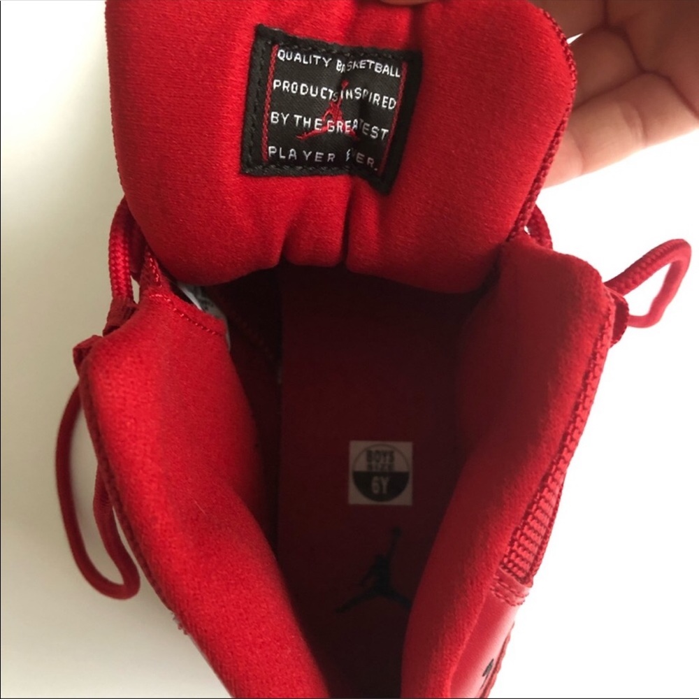 Jordan 11 - Picture 3 of 3